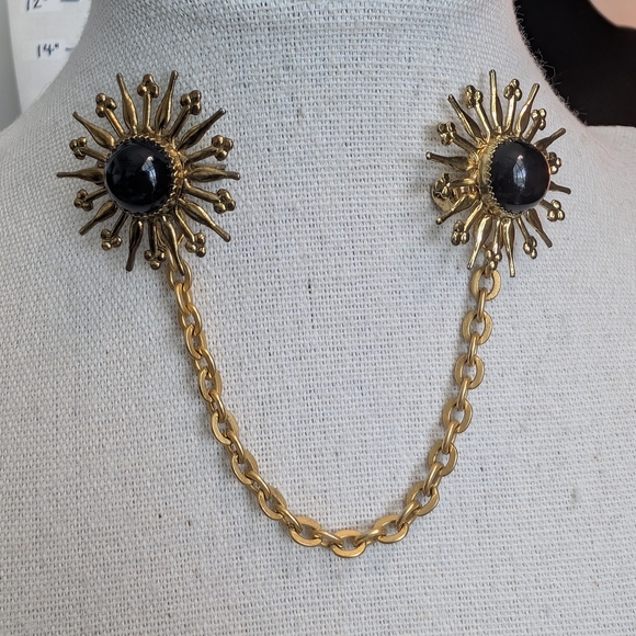 Vintage Jewelry - VTG Sweater Pins; Black & Gold Tone Starbursts